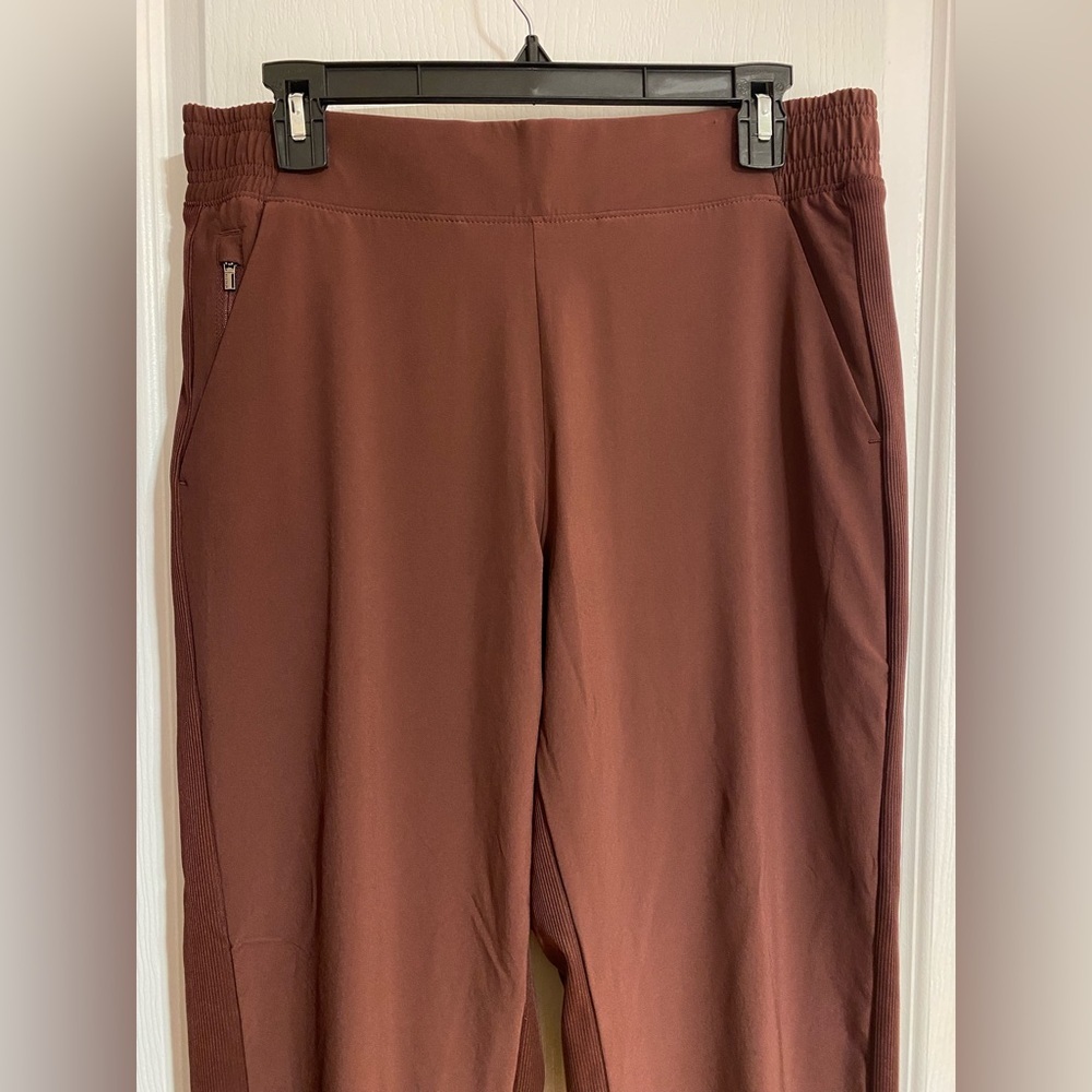 Athleta Brooklyn Lined Stretchy Pockets Burgundy Elastic Joggers Size 10 - Picture 5 of 15